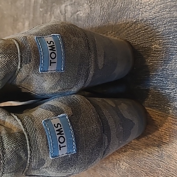 TOMS Washed Camo Desert Wedge Ankle Boot - Picture 9 of 13